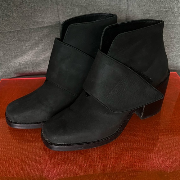 Shellys London Ankle Boot 👢 - Picture 3 of 7